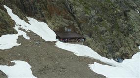 14. refuge de plan glacier 14. refuge de plan glacier